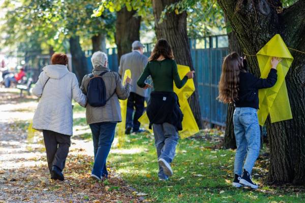 Budapesten ezer sárga masni hívja fel a figyelmet a 101 izraeli túszra