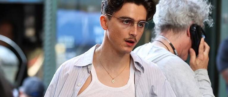Lenyűgöző zsidó részletek Timothée Chalamet új filmjében, a Marty Supreme-ben