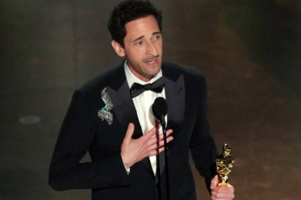 Adrien Brody nyerte a legjobb férfi főszereplőnek járó Oscar-díjat