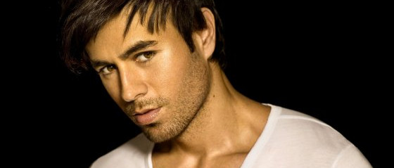 Mai születésnapos: Enrique Iglesias, a gyönyörű latin énekes, aki zsidó is