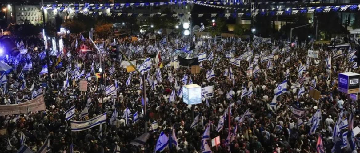 Izrael: A kormányt támogató tömegtüntetést tartottak Jeruzsálemben