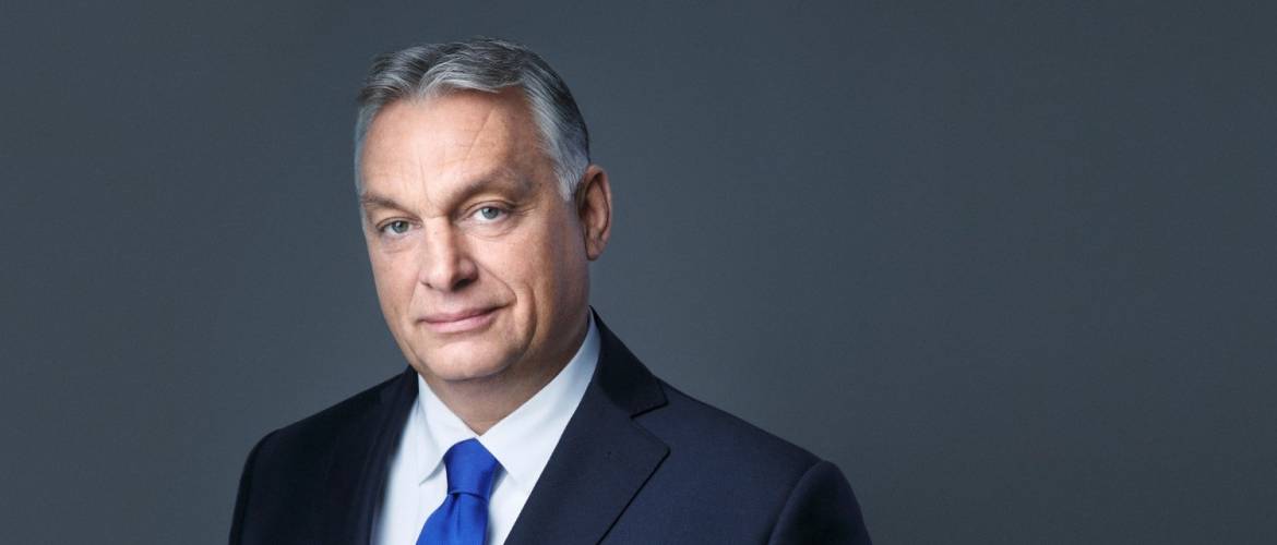 Orbán Viktor: A sófár hangja tegye felemelővé, a kerek mézes kalács pedig édessé az új esztendőt