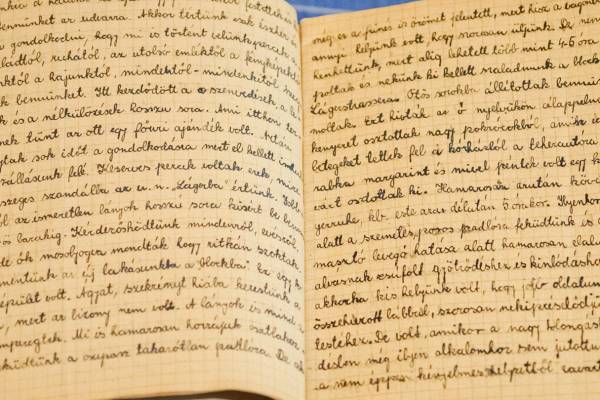 Kockás lapra írt sűrű sorok – Blau Márta soá memoárja a Szombathelyi Savaria múzeumban