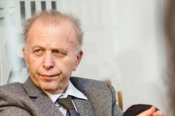 Gyász: Elhunyt prof. dr. Haraszti György történész