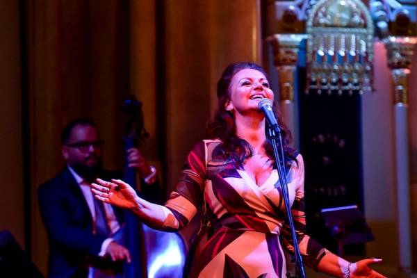 Fergeteges esttel nyitott a 27. Zsidó Kulturális Fesztivál – A Budapest Bár és a Budapest Klezmer Band a Dohányban