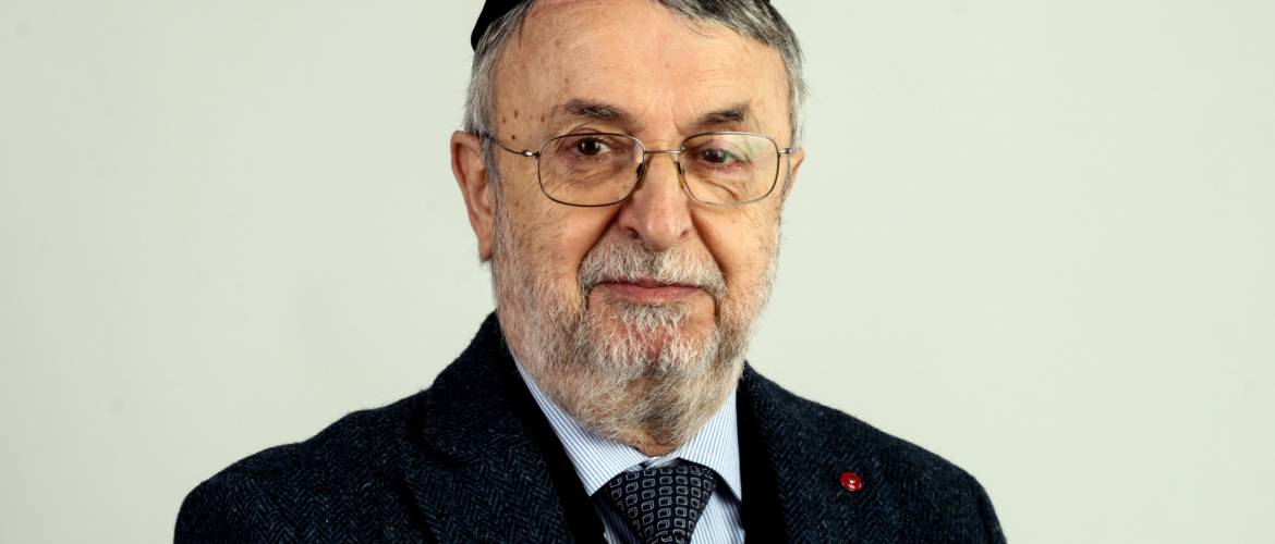 „És az Örökkévaló hozzád parancsolja az áldást, kamráidba”