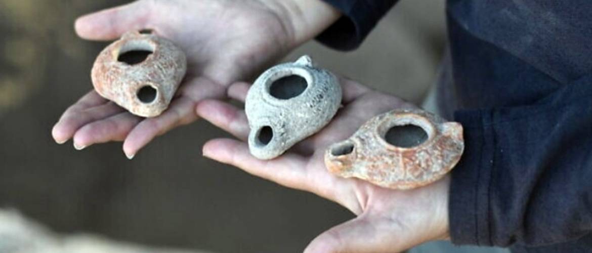 A korai iszlám korából származó olajmécses-készítő műhely maradványaira bukkantak Izraelben