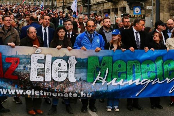 Idén 20. alkalommal – vasárnap elindul az Élet Menete Budapesten