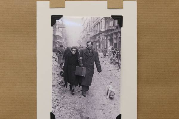 1945 – Hogyan tovább? – Farkas Zsófia és Csősz László tárlatvezetése