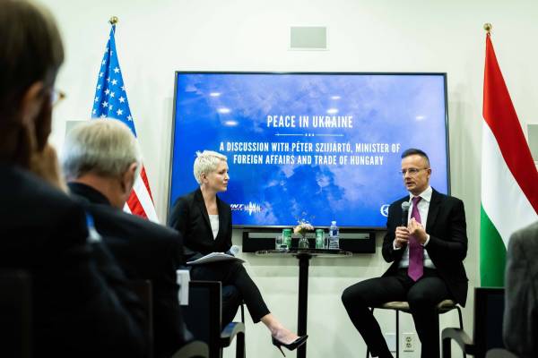 Szijjártó: Az izraeli-arab békekötések mintájára a béke Ukrajnában is lehetséges