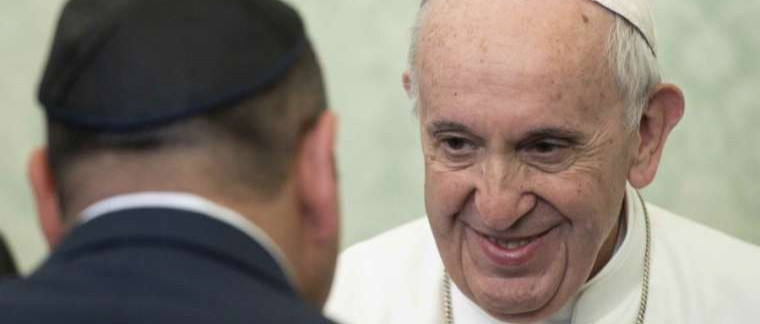 Ferenc pápa: A zsidó és a keresztény vallásnak közösen kell szolgálnia az emberiséget