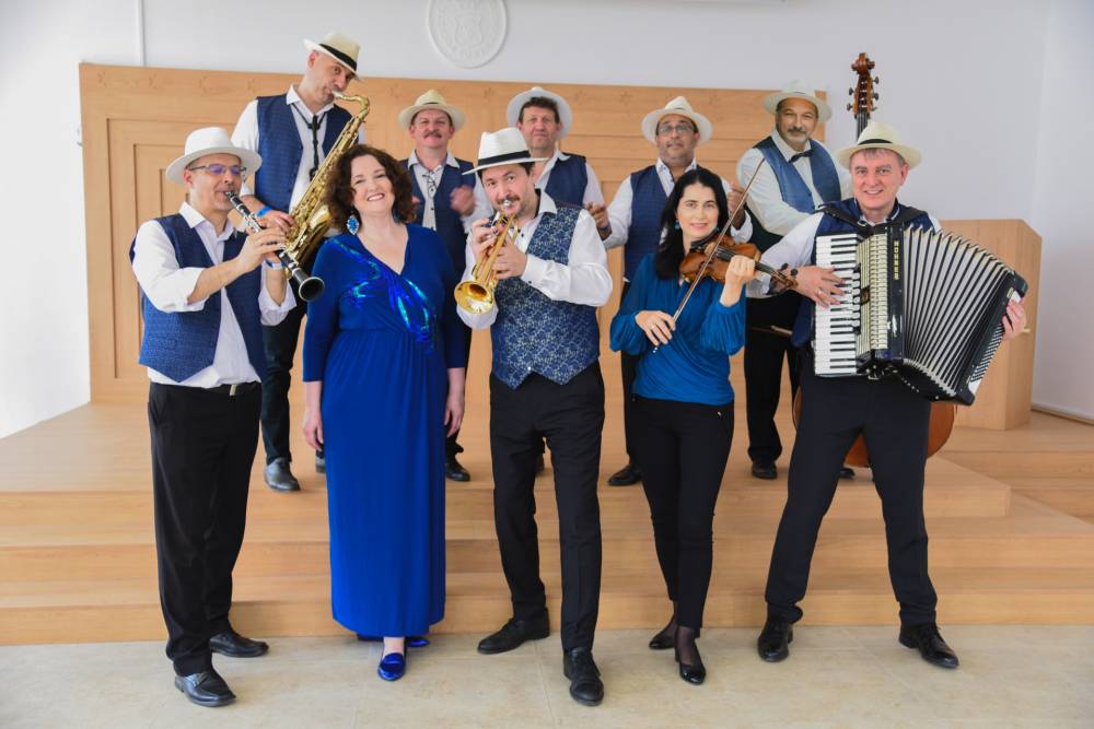 A Sabbatsong Klezmer Band koncertjével veszi kezdetét az idei utcai örömzene koncertsorozat | Mazsihisz