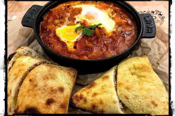 Újra a kedvenc éttermünkben ehetünk – ki ne hagyják a Kosher Delit!