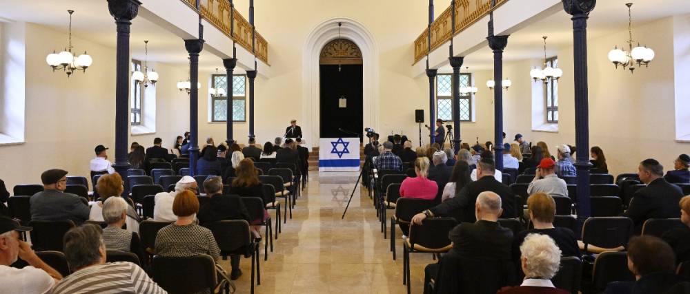 Rétvári Bence: nem szabad egyetlen lépést sem megengedni az antiszemitizmus felé | Mazsihisz