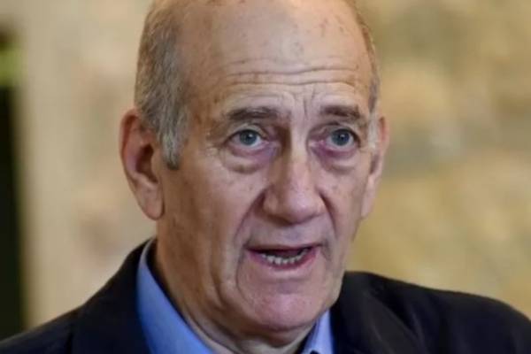 Kártérítést fizet Ehud Olmert, mert elmebetegnek nevezte a Netanjahu családot