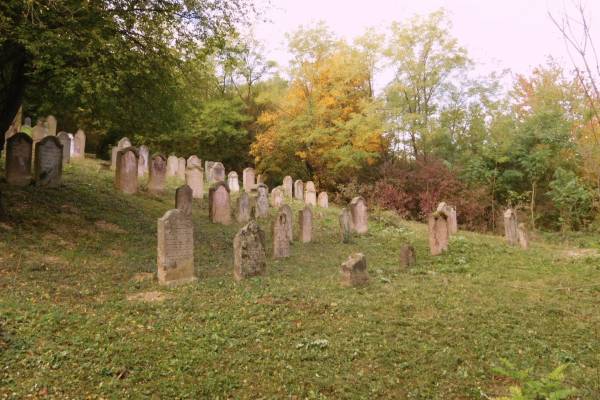 Újabb vidéki zsidó temetők szépültek meg