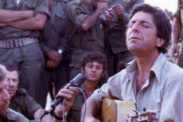 Minisorozat készül Leonard Cohen 1953-as izraeli turnéjáról