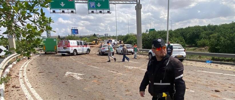Becsapódott egy jemeni rakéta a Ben Gurion repülőtér közelében