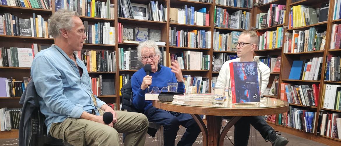 Bemutatták Uri Asaf: Amíg árnyékot vetek című naplóját az Írók Boltjában