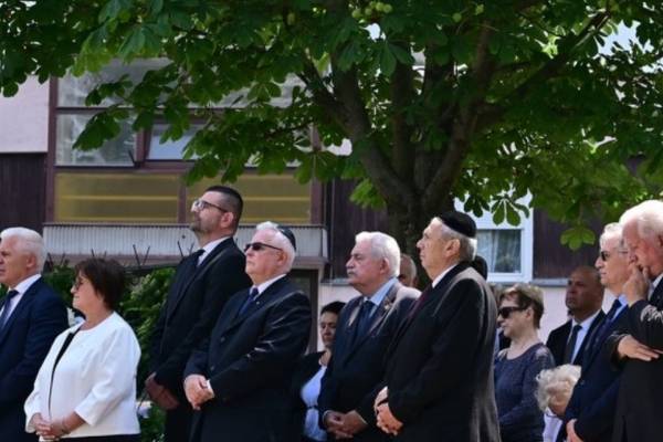 Tanúk tanúi vagyunk – Rendhagyó megemlékezés a
nyíregyházi holokauszt áldozataira