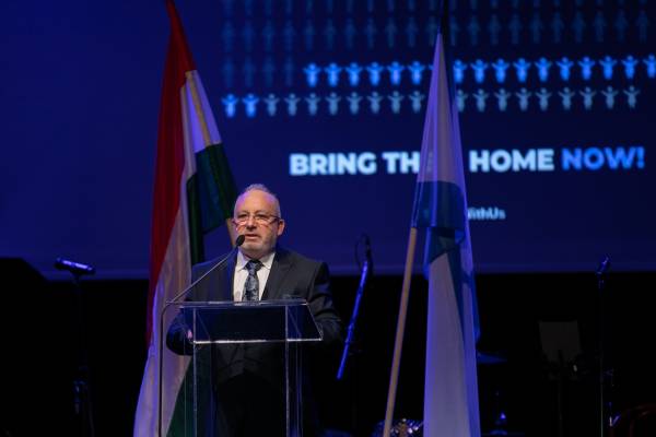 Jótékonysági est az Izraelt ért terrortámadás áldozataiért Debrecenben