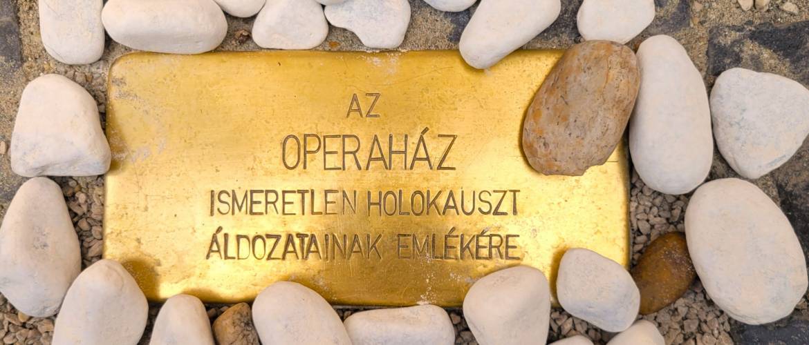 „Ha megszólal itt egy dal, talán ők is újra megszólalnak bennünk”