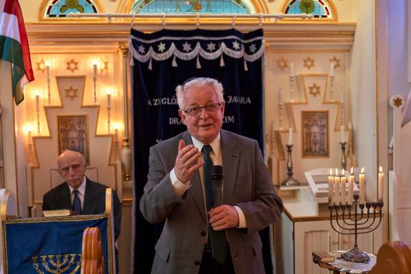 Dr. Grósz Andor: Együtt, egymásért, egymásnak!