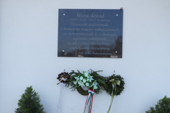 weisz_emlektabla.jpg