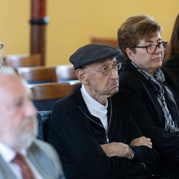 250508-konferenciamegnyitó-kiállítás-MJ_15.jpg
