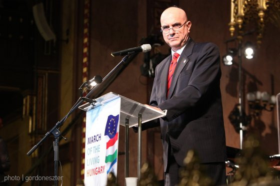 eletmenete_2011_november_5.jpg