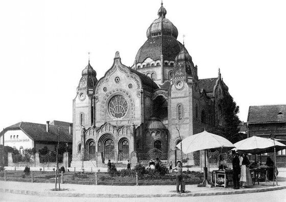 szabadka_zsinagoga_Komormarcell.jpg
