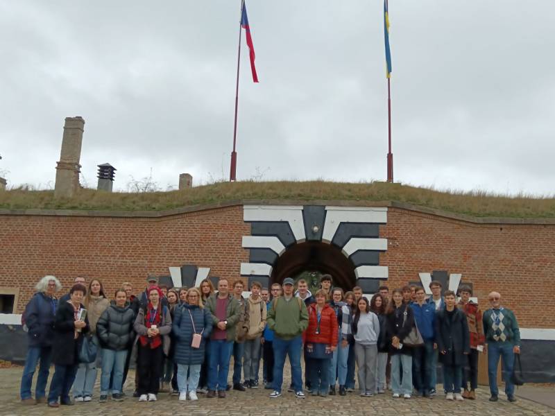 A theresienstadt-i Kis Erőd bejáratánál