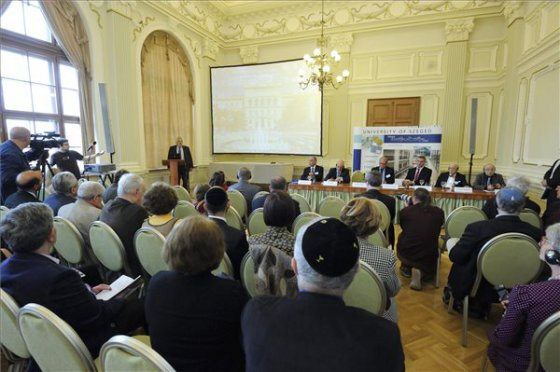 szeged_konferencia_mti.jpg