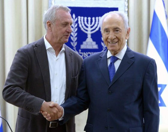 cruyff_peresz.jpg