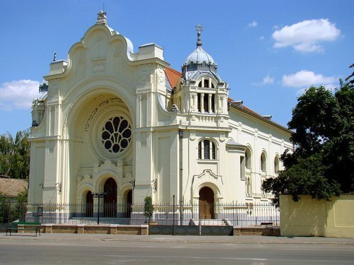 Zsinagoga_hodmezovaserhely_1.jpg