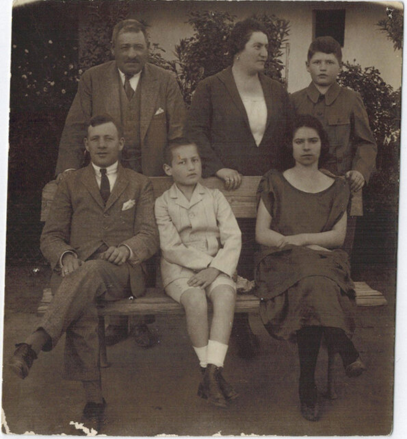 grosz-bernat-familie-1925-600.jpg