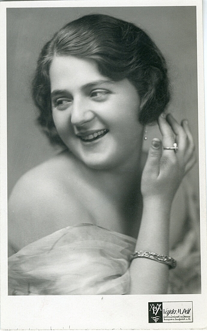 Relle Gabriella_Opera Archivum.jpg