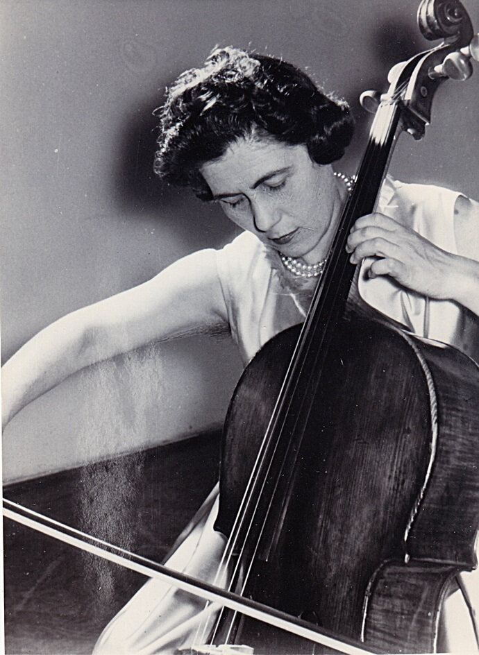 Dénes Vera Liszt Ferenc Zeneművészeti Egyetem Központi Könyvtára.jpg