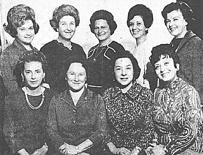 Faragó Panni  Kanadai magyar Hírek.jpg