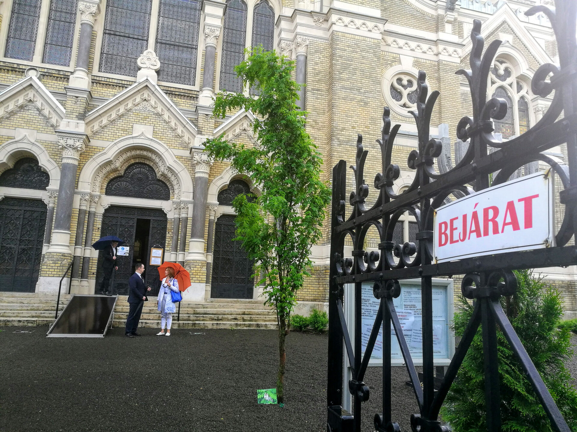 bejárat.jpg