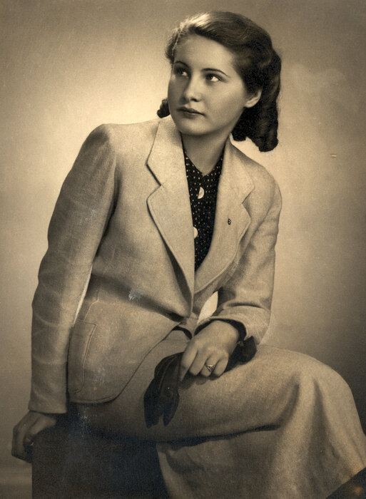 Gábor Marianne 20 éves korában Centropa.jpg