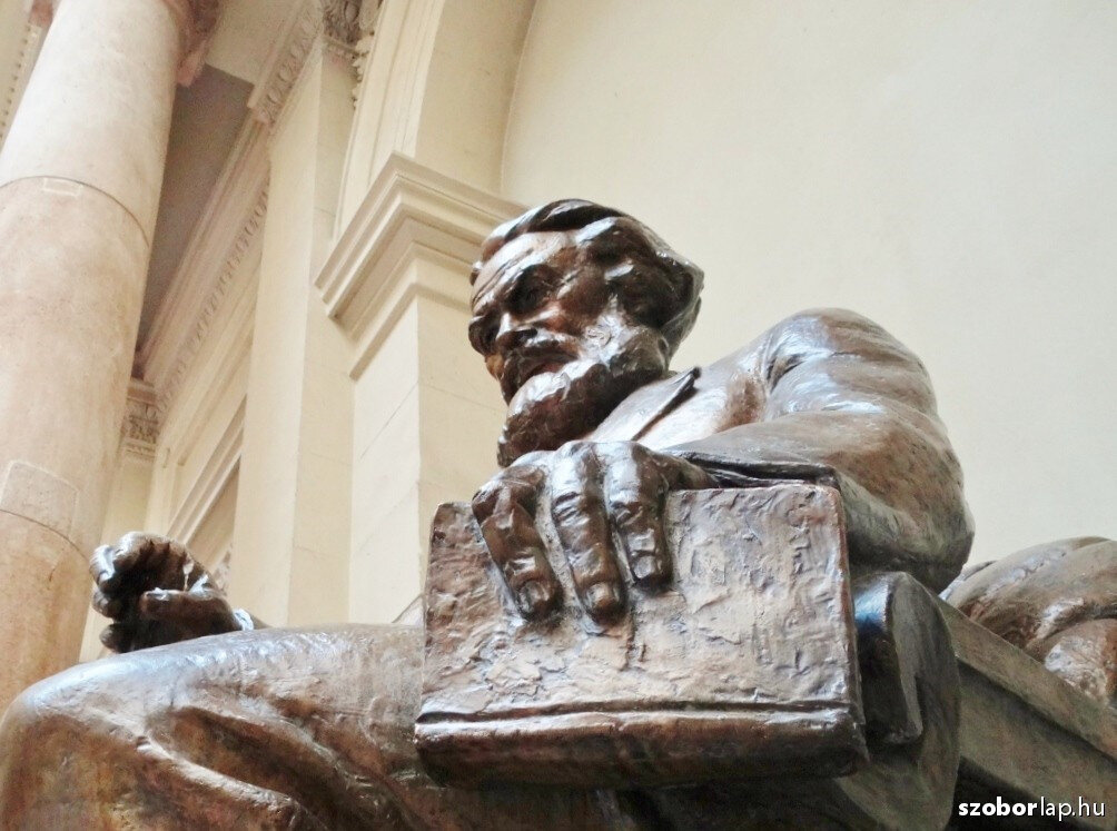 farkas-marx-szobor.jpg