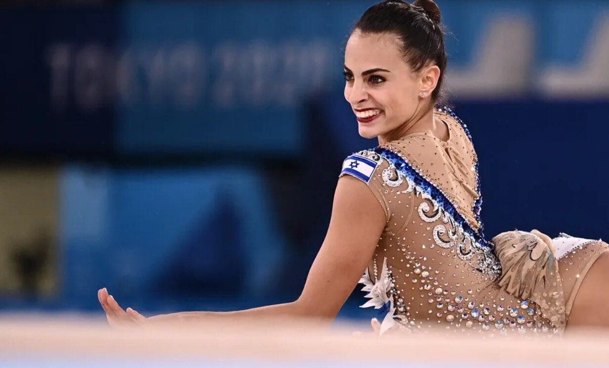 Linoy Ashram-izrael-aranyérem.jpg