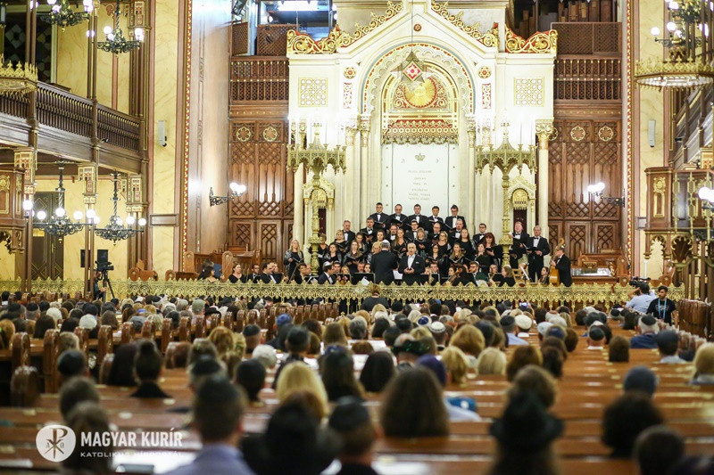 kórus-2.jpg