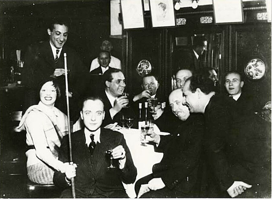 Bondy istván baloldalt áll (002).jpg