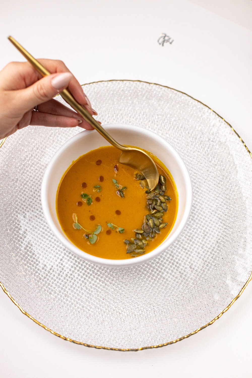 2. Sütőtökkrémleves tökmaggal és tökmagolajjal