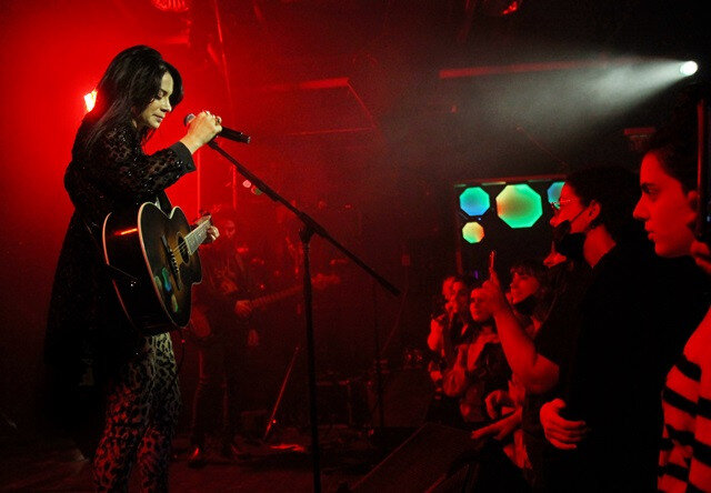 tayeb and public.JPG