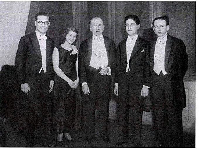 Zeitinger jenő Gramofon Könyvek (002).jpg