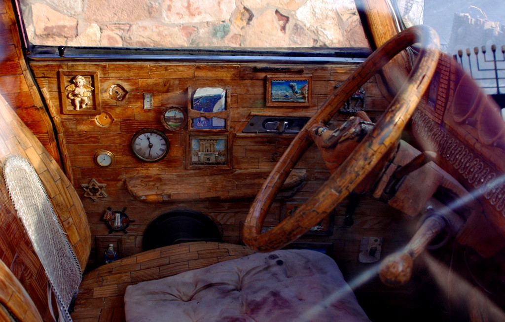 szent auto belso.JPG