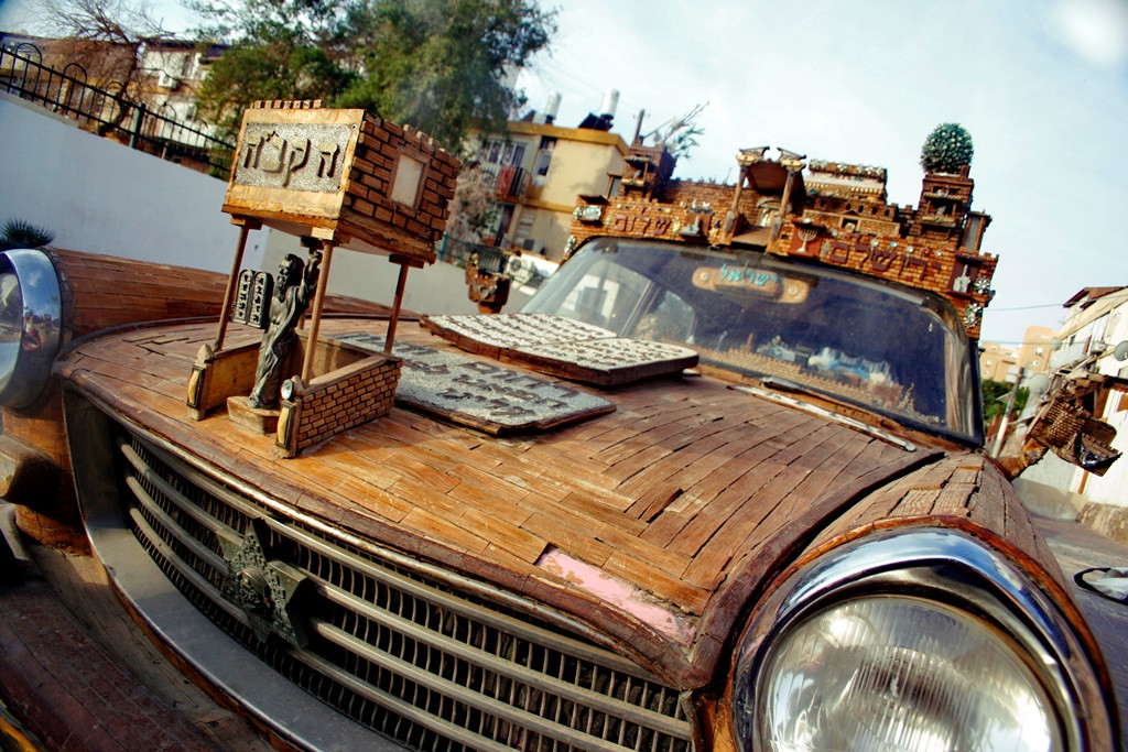 szent auto cover.JPG